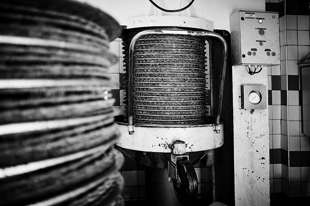 Presse à olives avec scourtins